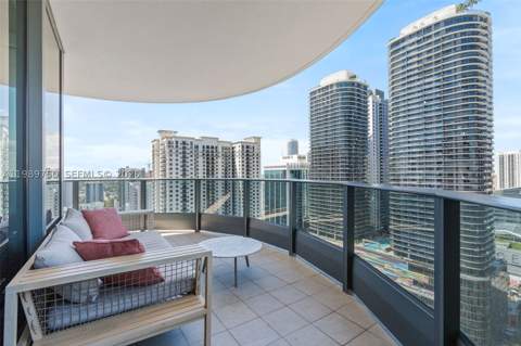 1000 Brickell Plz 2812, Miami FL - photo 7 of 38