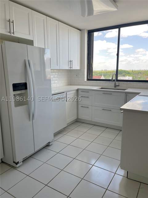 441 Valencia Ave 803, Coral Gables FL - photo 9 of 28