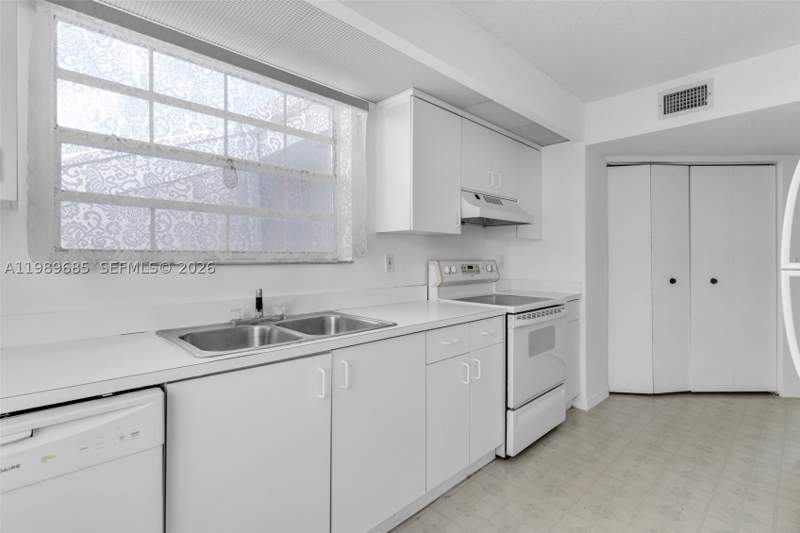 2 bedroom Condominium at 2274 SE 27th Dr 205-F, Keys Gate Condo No Seven, Homestead — photo 5