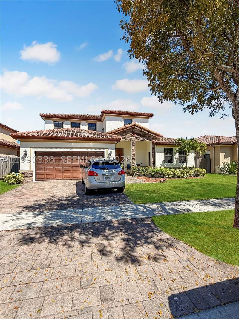 5 bedroom SingleFamilyResidence at 709 SE 35th Ave, Baywinds At Cozumel, Homestead — photo 3