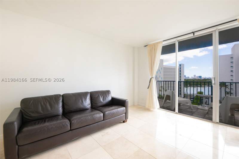 1 bedroom Condominium at 1001 91st St 701, Longwood Towers Condo, Bay Harbor Islands — photo 4