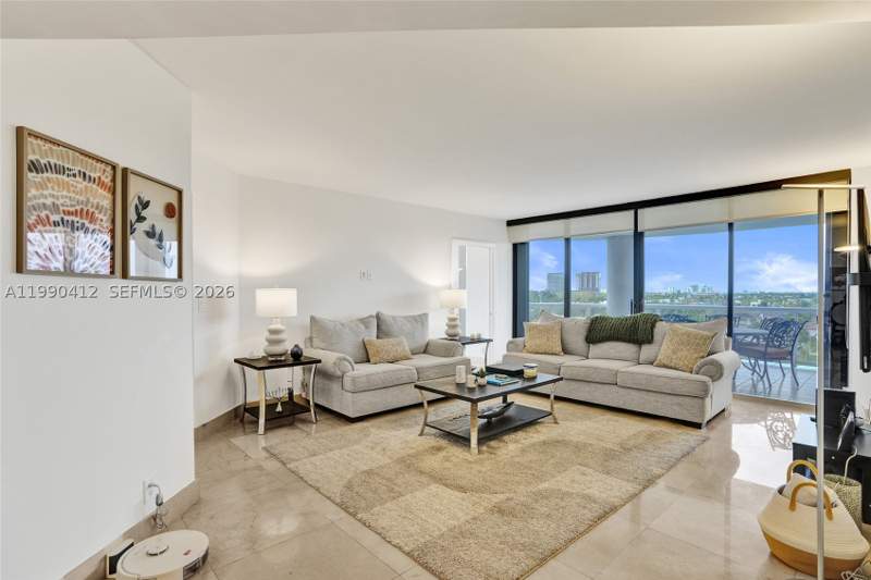 3 bedroom Condominium at 3598 Yacht Club Dr 702, Harbor Tws At The Waterwa, Aventura — photo 4