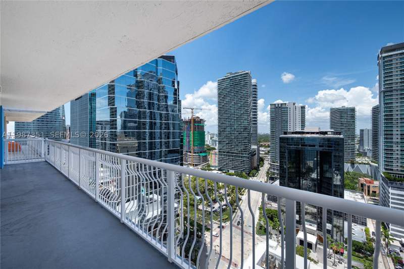 3 bedroom Condominium at 1200 Brickell Bay Dr 2824, The Club At Brickell Bay, Miami — photo 4