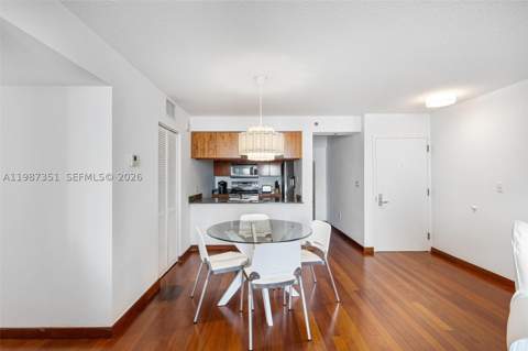 1200 Brickell Bay Dr 2824, Miami FL - photo 8 of 38