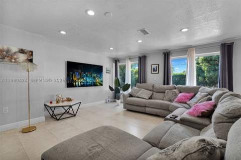 760 E 55th St, Hialeah FL - photo 15 of 44