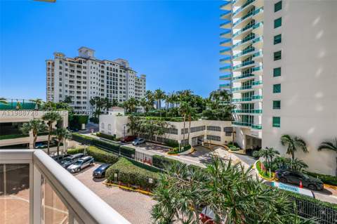 20185 E Country Club Dr 302, Aventura FL - photo 19 of 40