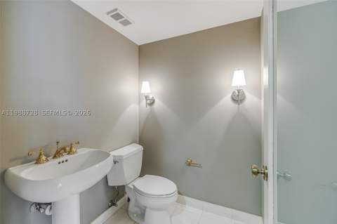20185 E Country Club Dr 302, Aventura FL - photo 7 of 40