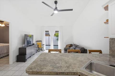 5465 W 27th Lane, Hialeah FL - photo 11 of 28