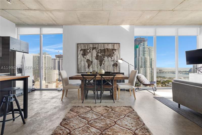 2 bedroom Condominium at 151 SE 1st St 2802, Centro Condo, Miami — photo 2