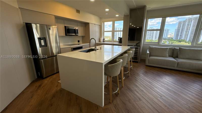 3 bedroom Condominium at 20000 E Country Club Dr 1016, Turnberry Vlg No Tower Co, Aventura — photo 2