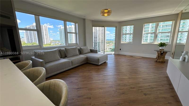 3 bedroom Condominium at 20000 E Country Club Dr 1016, Turnberry Vlg No Tower Co, Aventura — photo 3