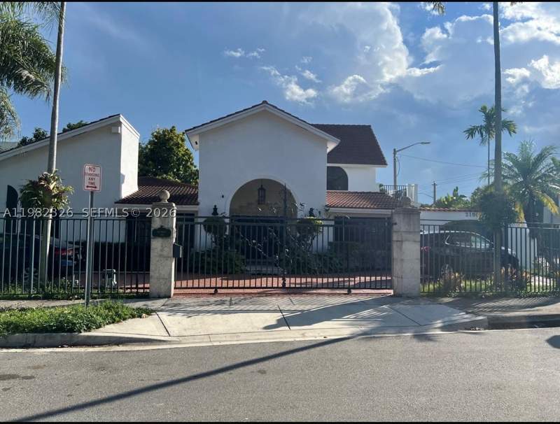 4 bedroom SingleFamilyResidence at 2190 SW 22 terrace, New Shenandoah, Miami — photo 2