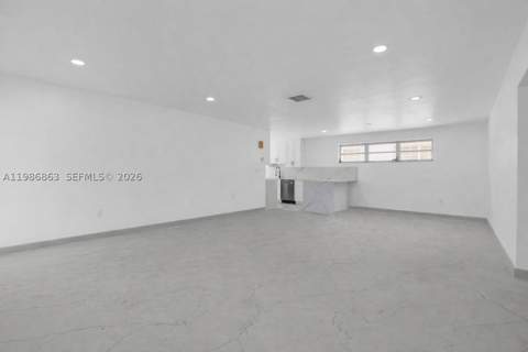 8850 NE 4th Ave, El Portal FL - photo 6 of 18