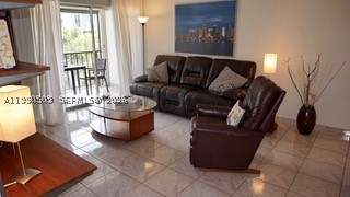 201 178th Dr 423, Sunny Isles Beach FL - photo 11 of 30