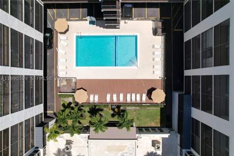 201 178th Dr 423, Sunny Isles Beach FL - photo 19 of 30