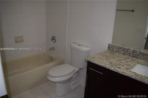 17720 NW 73rd Ave 105, Hialeah FL - photo 13 of 31