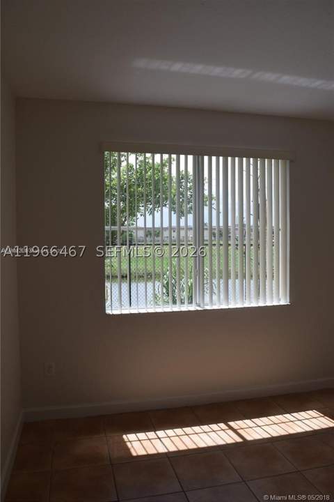 17720 NW 73rd Ave 105, Hialeah FL - photo 15 of 31