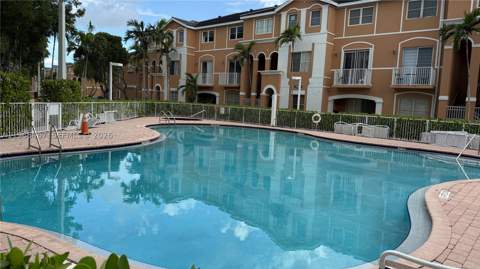 17720 NW 73rd Ave 105, Hialeah FL - photo 24 of 31