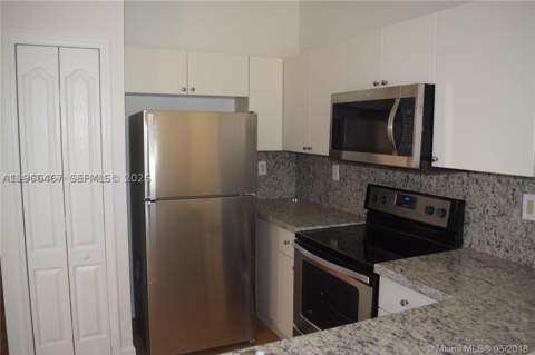 17720 NW 73rd Ave 105, Hialeah FL - photo 9 of 31