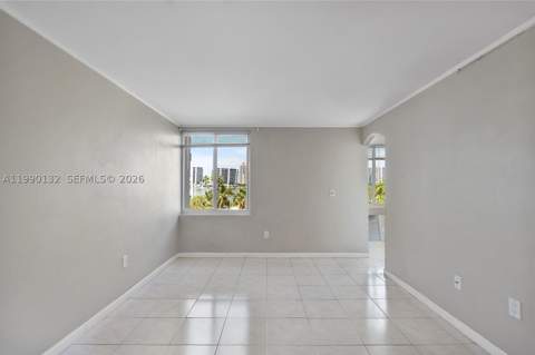 250 180th Dr 456, Sunny Isles Beach FL - photo 6 of 18