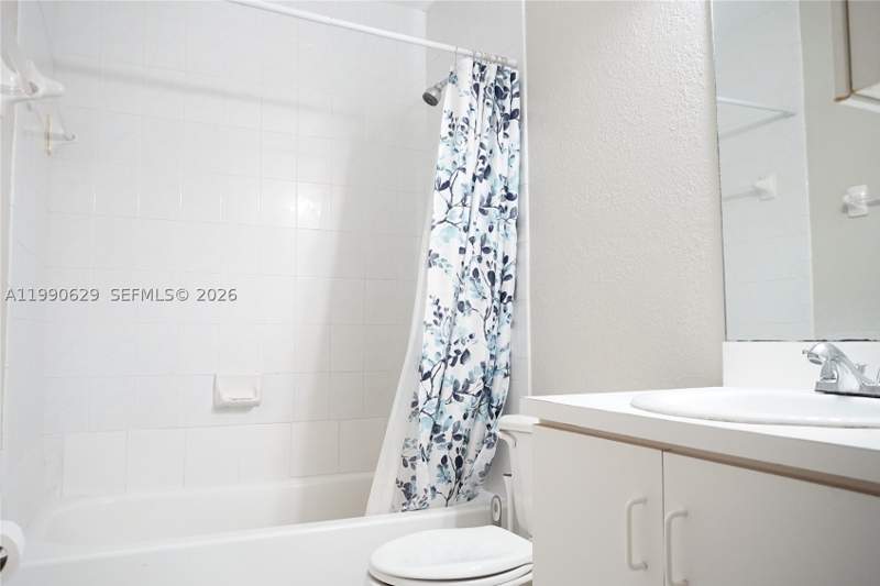 4 bedroom Condominium at 331 NW 82nd Avenue 1303, Chateaubleu Villas At Midw, Miami — photo 2