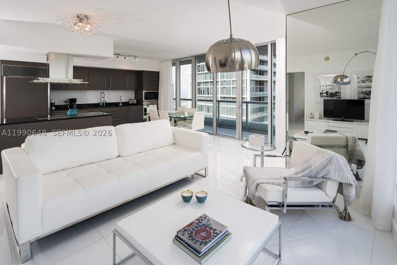 2 bedroom Condominium at 485 Brickell Ave 4110, Icon Brickell Condo No 3, Miami — photo 3
