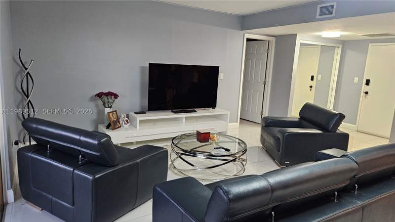 2 bedroom Condominium at 11111 Biscayne Blvd 3F, Jockey Club Condo, Miami — photo 5