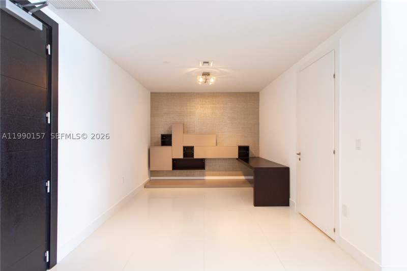 2 bedroom Condominium at 200 Biscayne Blvd Wy 4512, Epic West Condo, Miami — photo 3