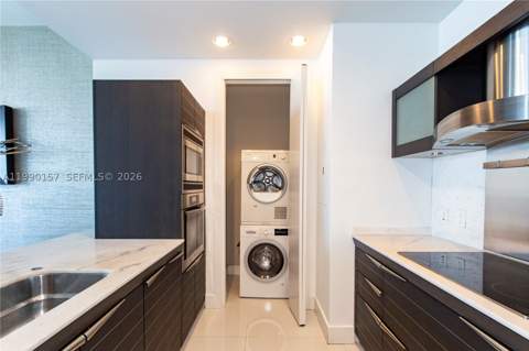 200 Biscayne Blvd Wy 4512, Miami FL - photo 7 of 19