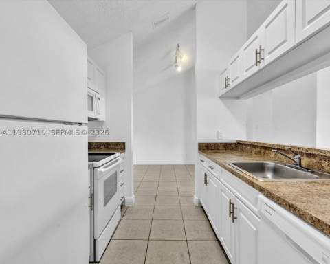 15770 SW 106th Ter 303, Miami FL - photo 11 of 64