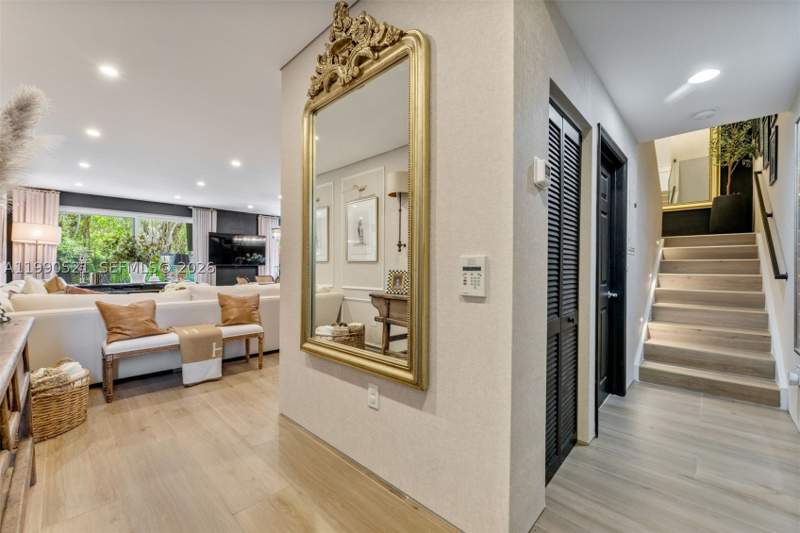 3 bedroom Townhouse at 3028 NE Quayside Ln 34, The Townhomes Of Quayside, Miami — photo 2