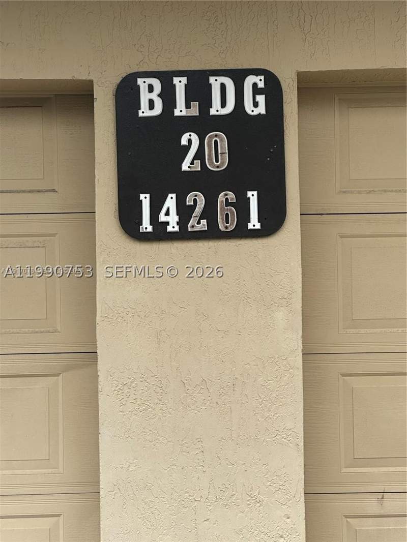 3 bedroom Condominium at 14261 SW 94th Cir Ln Unit 105-20 105-20, Camelot Three Condo, Miami — photo 2