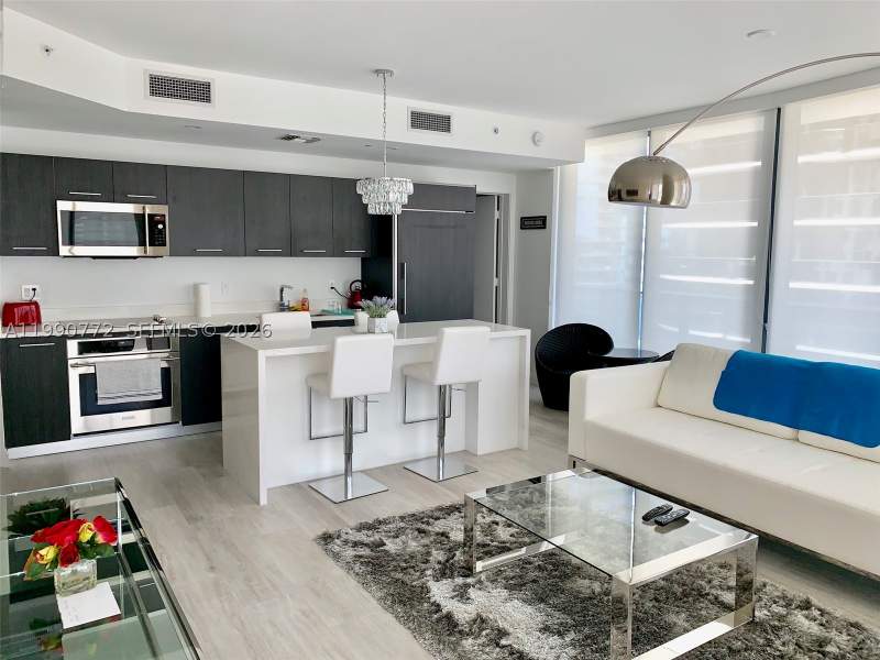 2 bedroom Condominium at 55 SW 9 St 2003, Brickell Heights West Con, Miami — photo 3