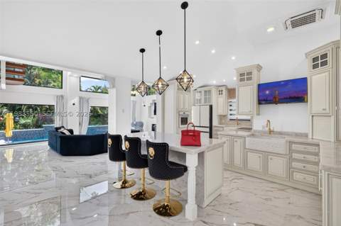 941 NE 119th St, Biscayne Park FL - photo 10 of 118