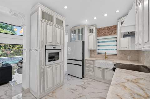 941 NE 119th St, Biscayne Park FL - photo 14 of 118