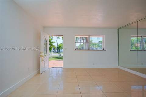 10521 SW 41st Ter, Miami FL - photo 11 of 68
