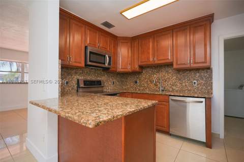10521 SW 41st Ter, Miami FL - photo 21 of 68