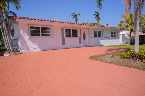10521 SW 41st Ter, Miami FL - photo 7 of 68