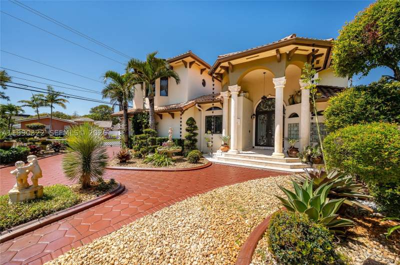 5 bedroom SingleFamilyResidence at 588 Miller Dr, Foust Sub, Miami Springs — photo 4