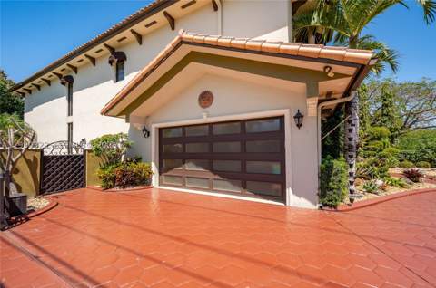 588 Miller Dr, Miami Springs FL - photo 6 of 67