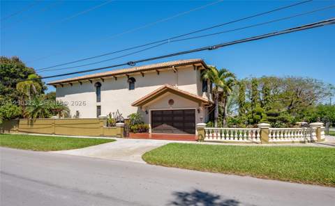 588 Miller Dr, Miami Springs FL - photo 7 of 67