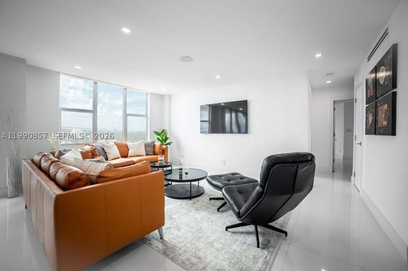 3 bedroom Condominium at 5600 Collins Ave 14K, 5600 Condo, Miami Beach — photo 2