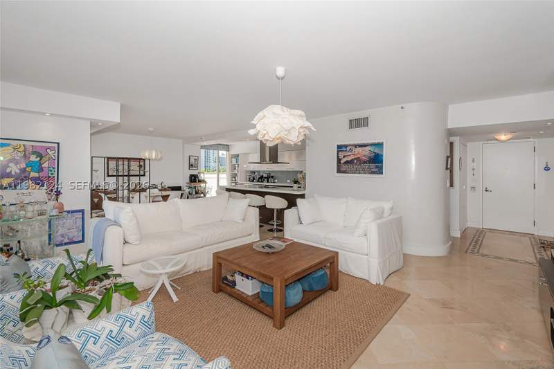 2 bedroom Condominium at 19707 E Turnberry Way 5E, Turnberry Isle Condo, Aventura — photo 3