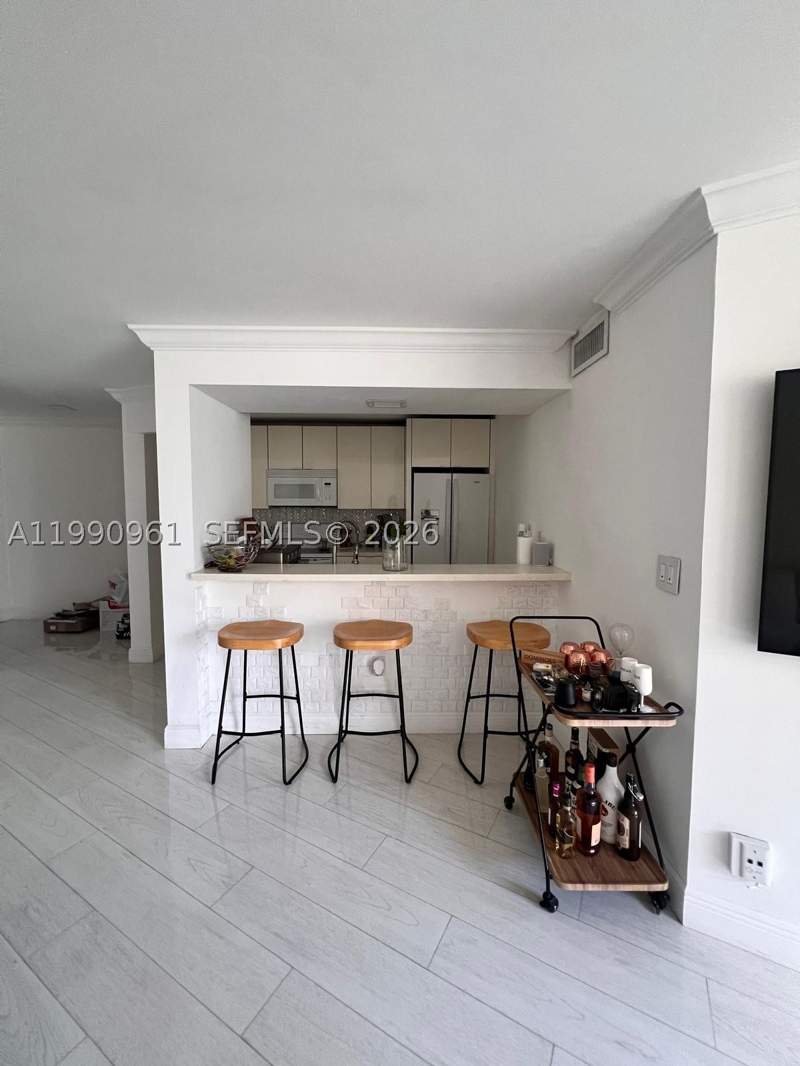 2 bedroom Condominium at 6955 NW 186th St F104, Las Brisas@ Country Club, Hialeah — photo 3