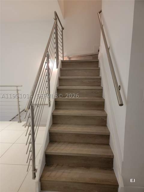 9133 NW 33rd St, Doral FL - photo 6 of 13