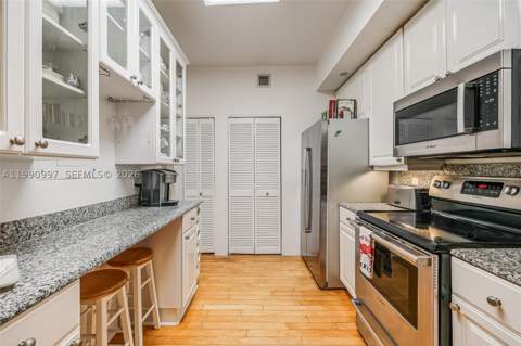888 Brickell Key Dr 807, Miami FL - photo 19 of 62
