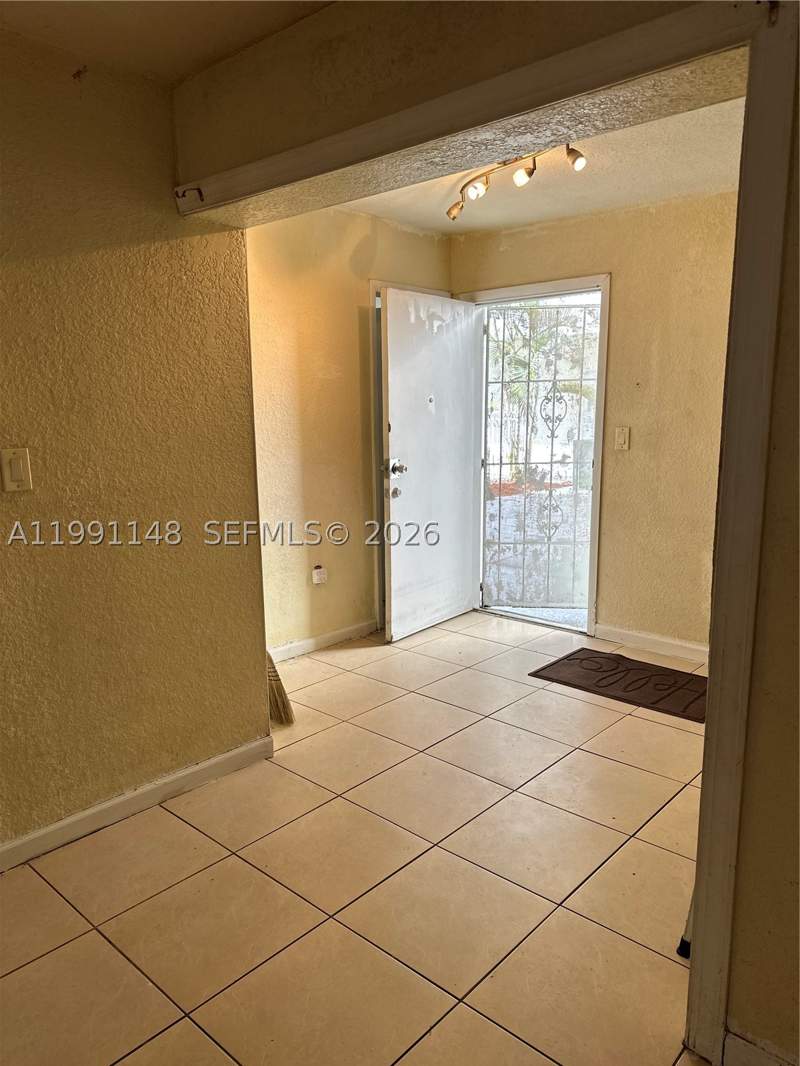 1 bedroom Condominium at 12890 NE 8th Ave 107, Marbella Condo, North Miami — photo 5