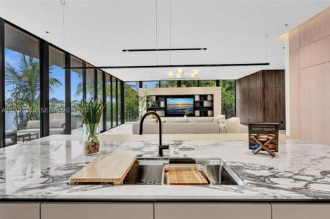 535 N Shore Dr, Miami Beach FL - photo 17 of 52