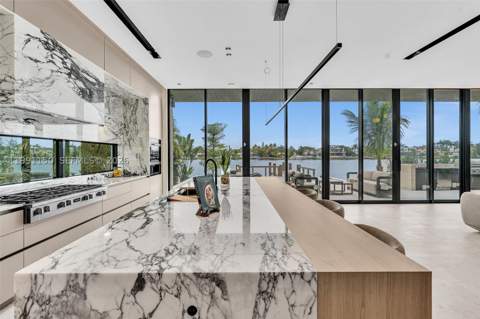 535 N Shore Dr, Miami Beach FL - photo 18 of 52