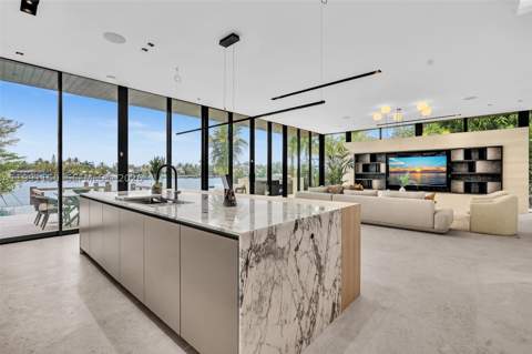 535 N Shore Dr, Miami Beach FL - photo 20 of 52
